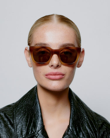 AKjaerbede Nancy Zonnebril Demi Brown