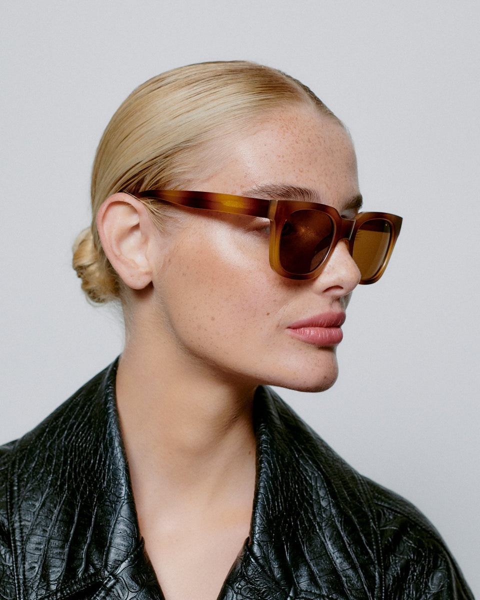 AKjaerbede Nancy Zonnebril Demi Brown